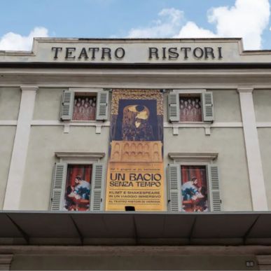 Un bacio senza tempo