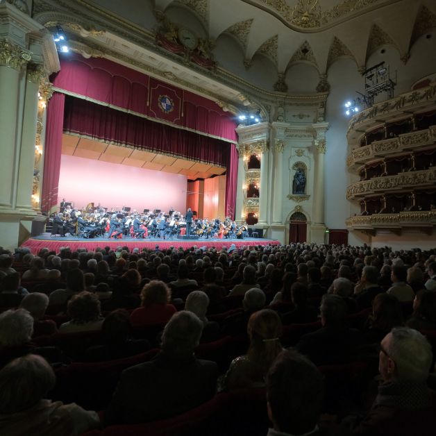 Orchestra e Coro di Fondazione Arena nel Concerto di San Silvestro al Teatro Filarmonico il 31 dicembre 2025
