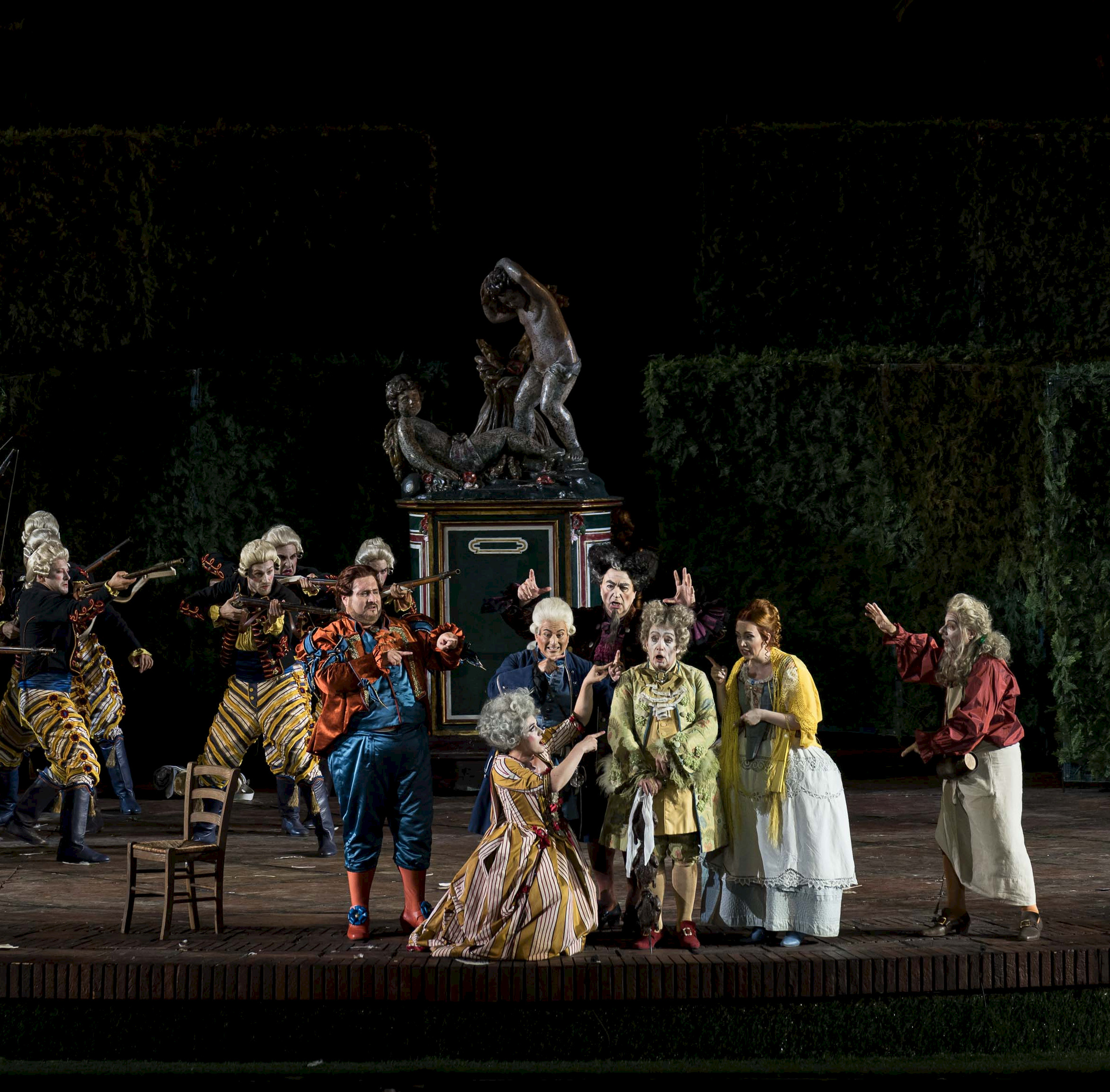 Grandi debutti per l'Aida "di Cristallo" e per l'ultimo Barbiere di Siviglia al 100° Festival