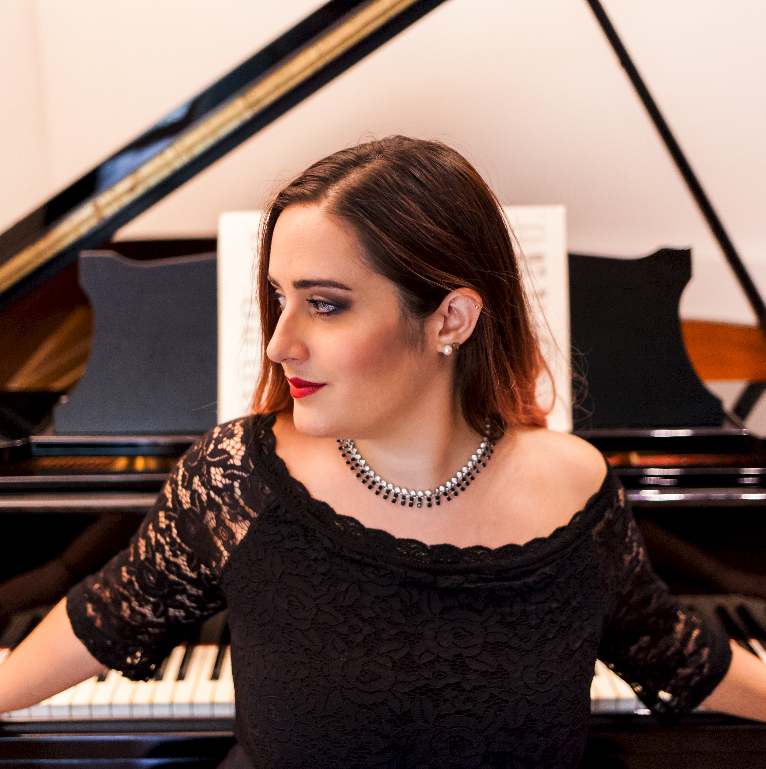 Virtuosismo e impulsività: Leonora Armellini suona Chopin e Dvořák al Teatro Filarmonico