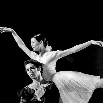 Addio Carla Fracci: il saluto dell'Arena di Verona