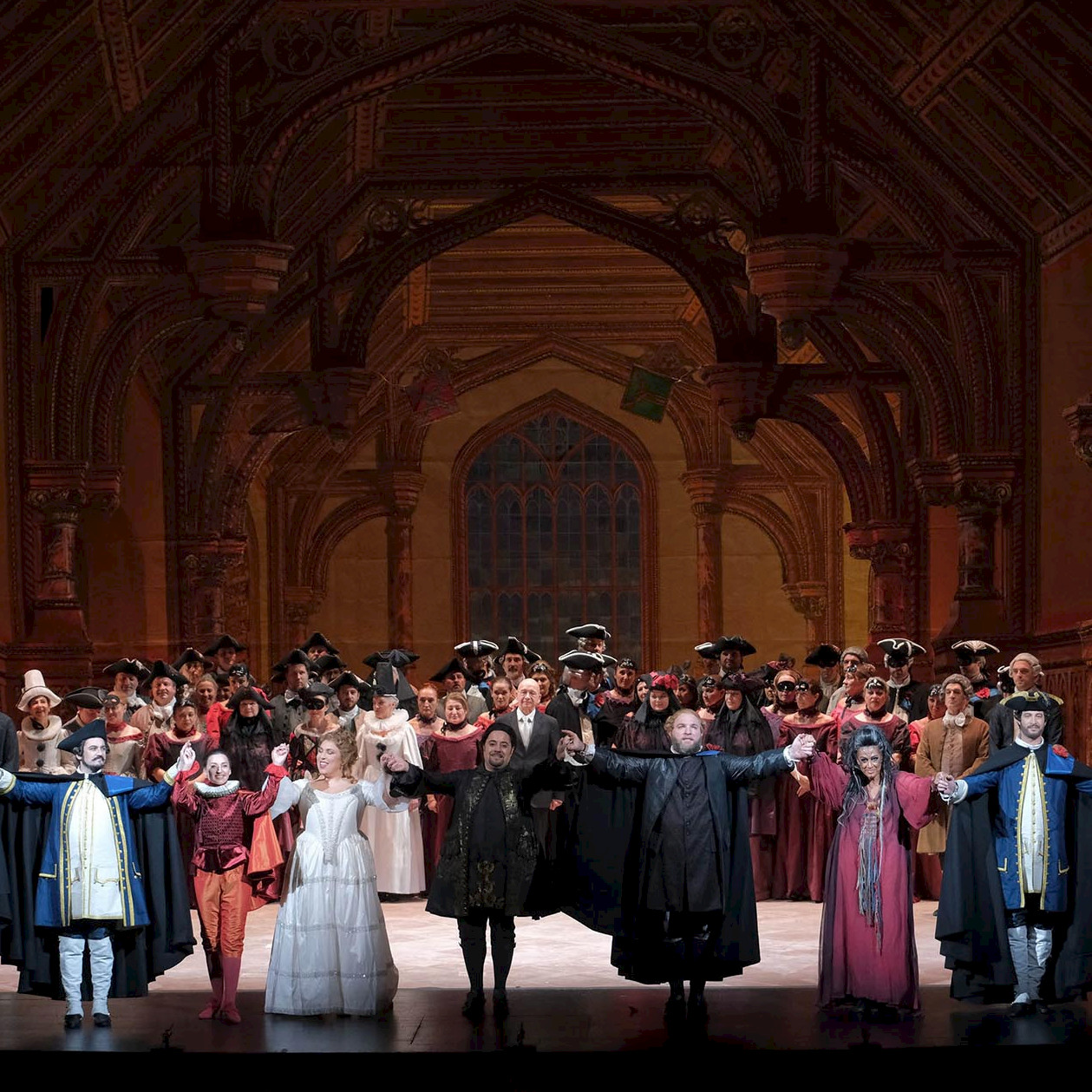 Sold out al Filarmonico per la prima di Un Ballo in maschera. Oltre 600 studenti all’anteprima